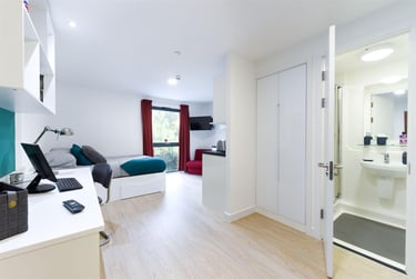 1 bed studio, Vincents Walk, City Centre, Southampton, SO141JY - Image 4